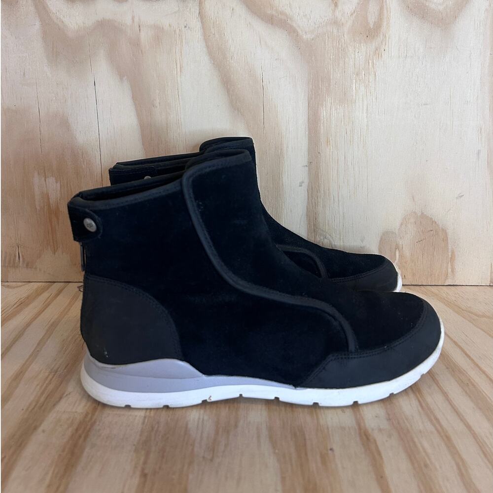 UGG Australia - Laurelle High Top - Boots - Black - Women's - 7.5 - S/N 1013034